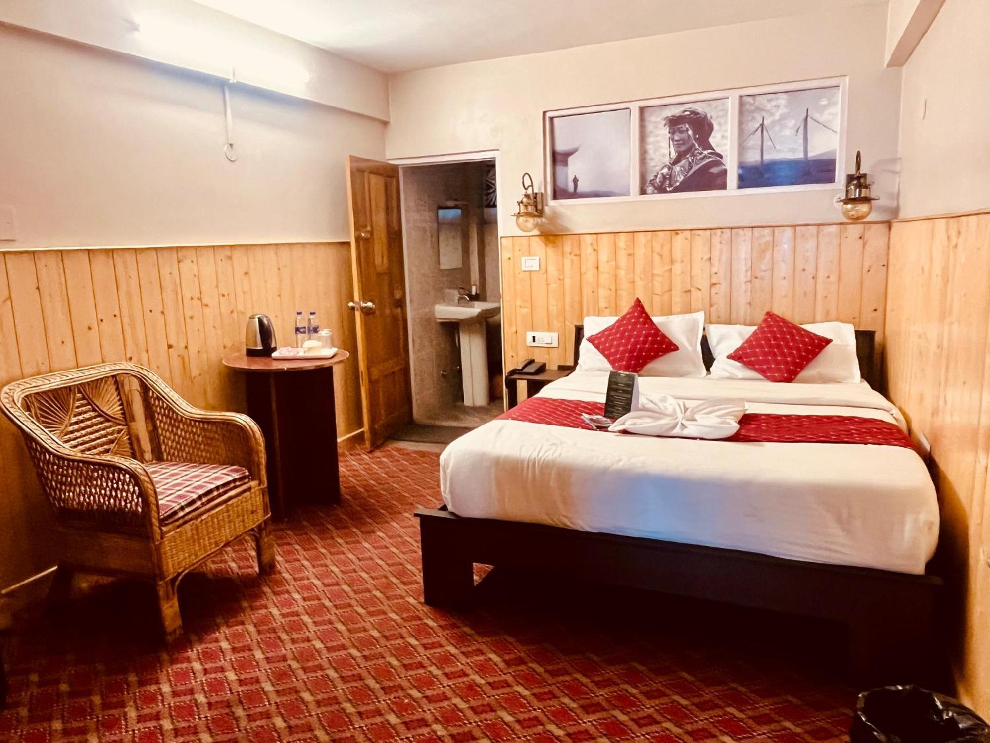 Himalayan Gorkha Retreat II Free Parking Hotell Darjeeling  Exteriör bild